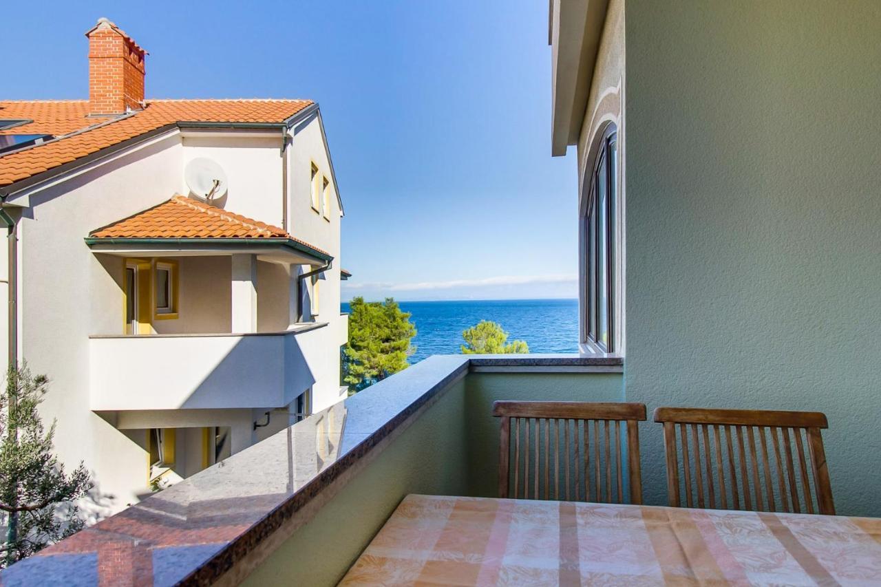 Apartments With A Parking Space Мали-Лошинь Экстерьер фото