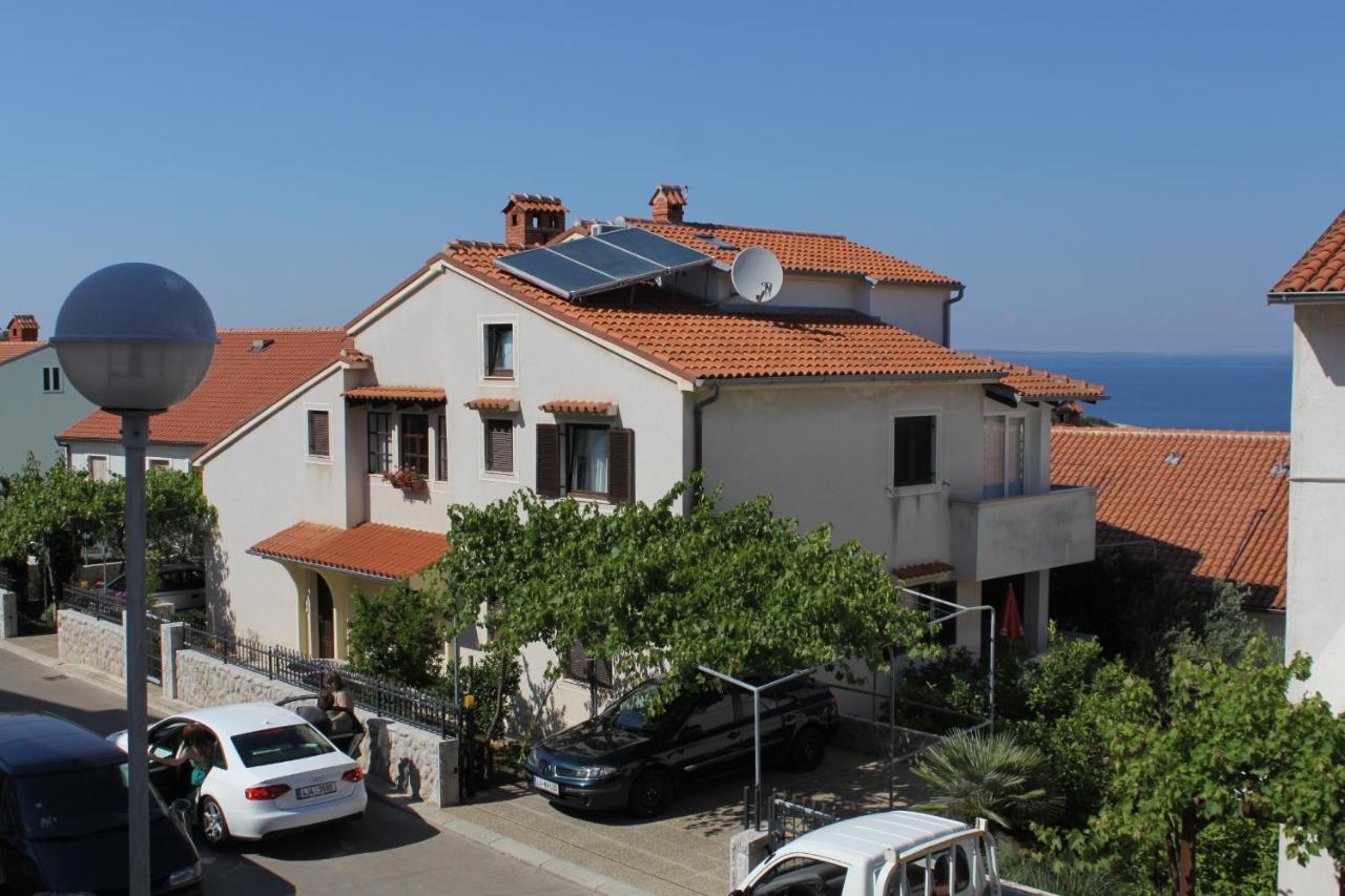 Apartments With A Parking Space Мали-Лошинь Экстерьер фото